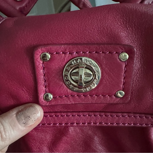 Magenta Marc by Marc Jacobs bag - Picture 7 of 10